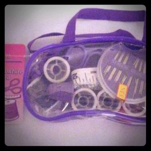 HOME AND TRAVEL SEWING KIT